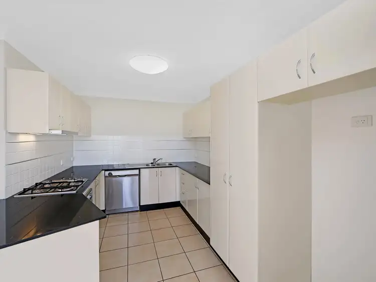 Fourth view of Homely villa listing, 1/160-162 Ocean Parade, Blue Bay NSW 2261
