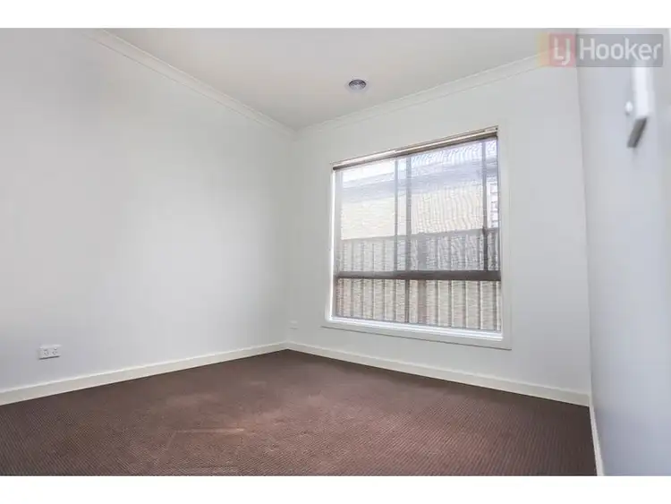Seventh view of Homely house listing, 6 Crosskeys Rd, Craigieburn VIC 3064
