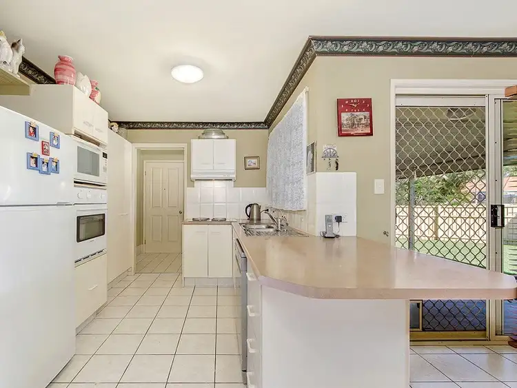 Fifth view of Homely house listing, 2 Ben Court, Mudgeeraba QLD 4213