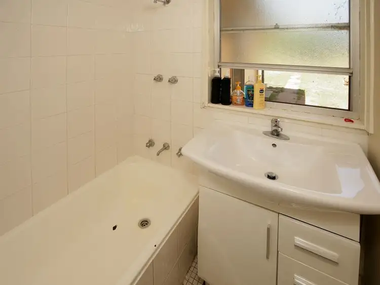 Sixth view of Homely house listing, 33 Callaghan Street, Ashmont NSW 2650