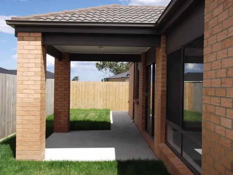 Fifth view of Homely townhouse listing, 19 Phoebes Way, Bairnsdale VIC 3875
