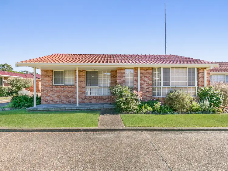 Main view of Homely unit listing, 10/44 Linden Avenue, Eleebana NSW 2282