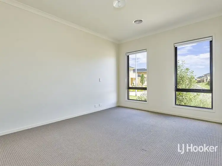 Sixth view of Homely house listing, 54 Seafarer Way, Sanctuary Lakes VIC 3030
