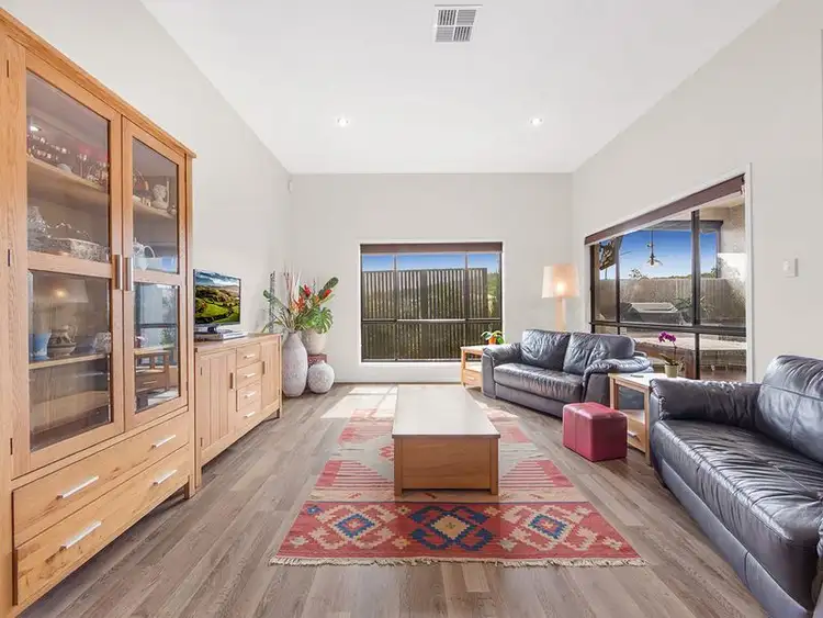 Sixth view of Homely house listing, 8 Skyline Crescent, Carindale QLD 4152