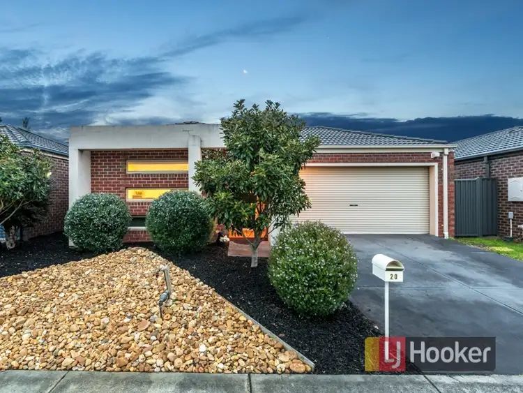 20 Cherry Blossom Chase, Pakenham VIC 3810