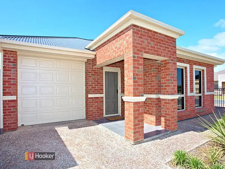 32 Hindmarsh Circuit, Mawson Lakes SA 5095