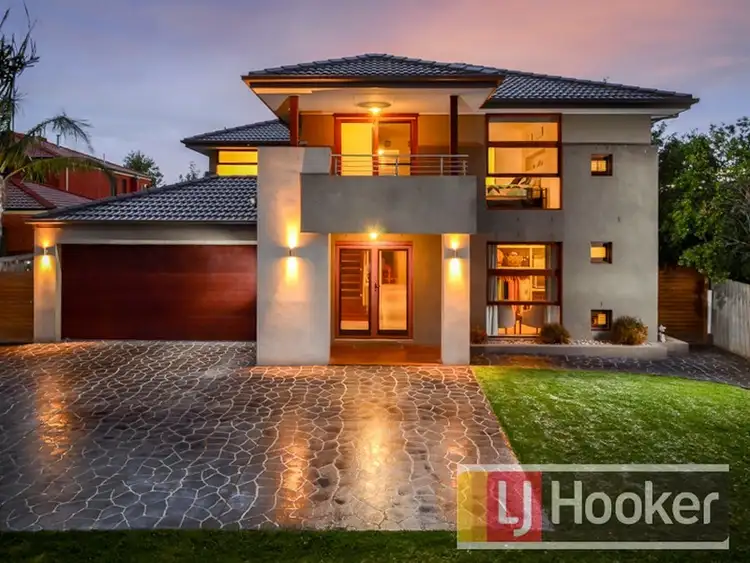 9 Charmouth Place, Narre Warren South VIC 3805