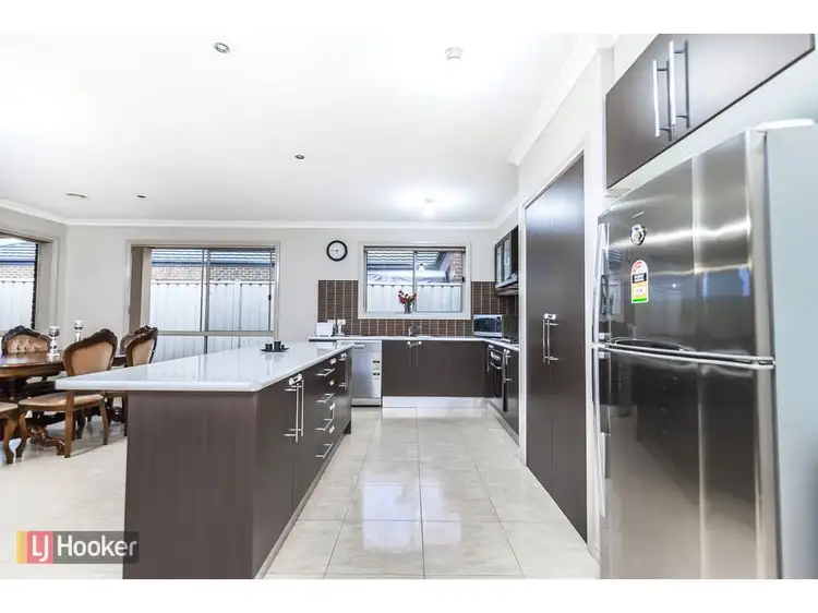 Fifth view of Homely house listing, 18 Pymble Gardens, Craigieburn VIC 3064