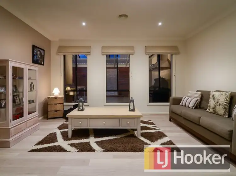 Sixth view of Homely house listing, 4 Hollyrood Drive, Berwick VIC 3806