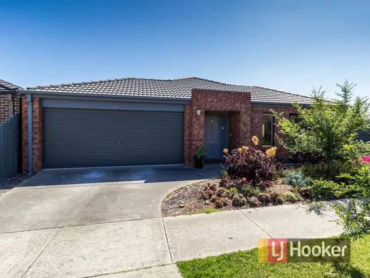 10 Ernest Crescent, Narre Warren South VIC 3805
