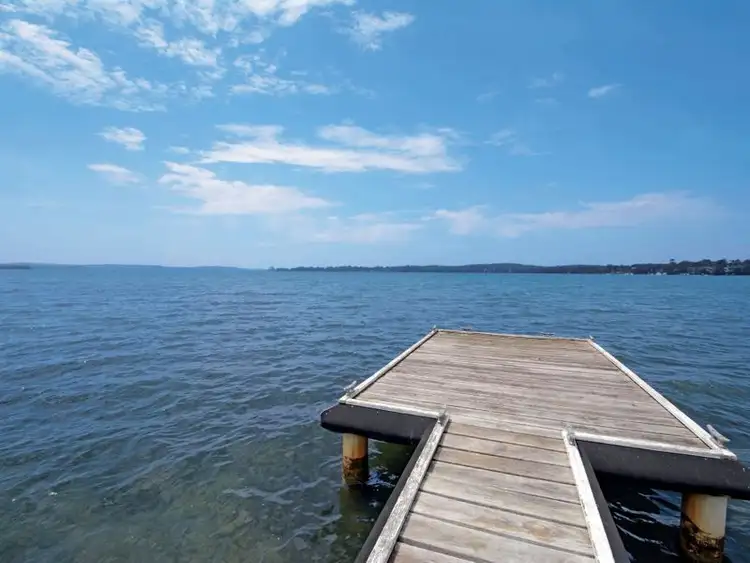 1 Grand Parade, Bonnells Bay NSW 2264