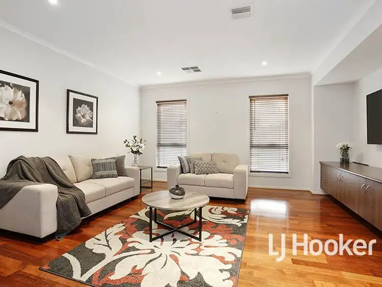 Second view of Homely house listing, 5 La Spezia Court, Point Cook VIC 3030