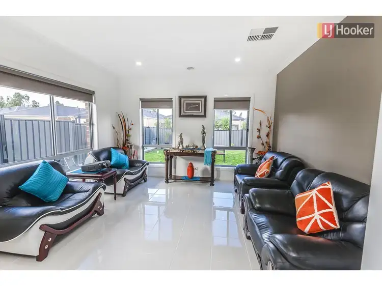 Seventh view of Homely house listing, 286 Waterview Blvd, Craigieburn VIC 3064