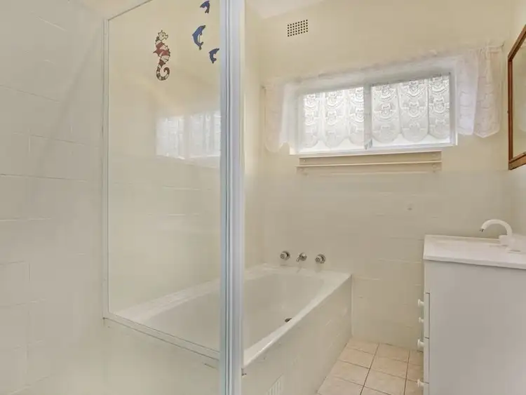 Seventh view of Homely unit listing, 1/6 Wyuna Avenue, The Entrance North NSW 2261