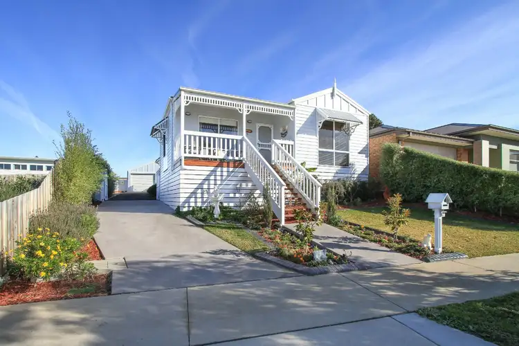 5 Magnetic Retreat, Paynesville VIC 3880