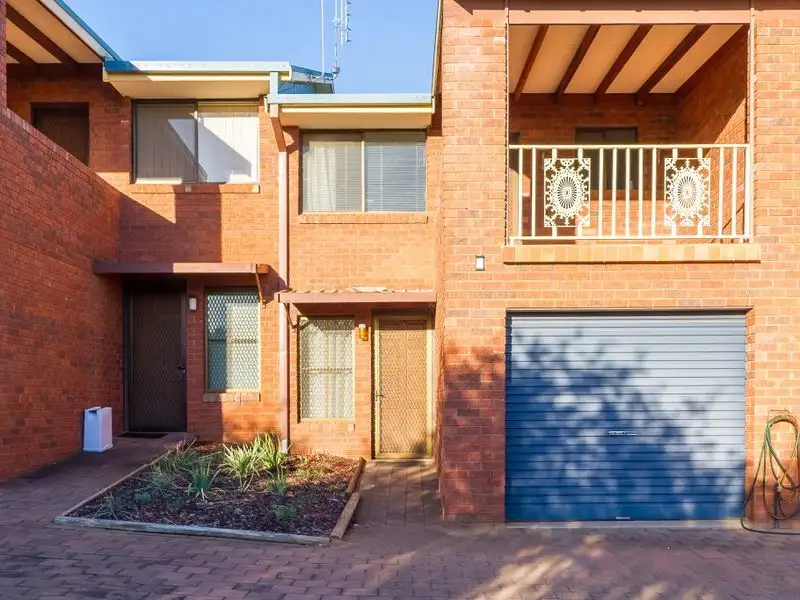 Main view of Homely unit listing, 3/42 Evans Street, Cowra NSW 2794