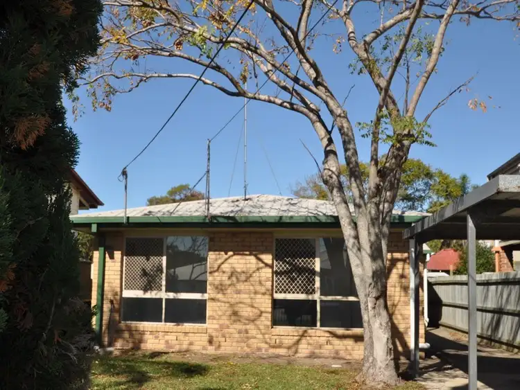 12 Elm Street, Wynnum QLD 4178