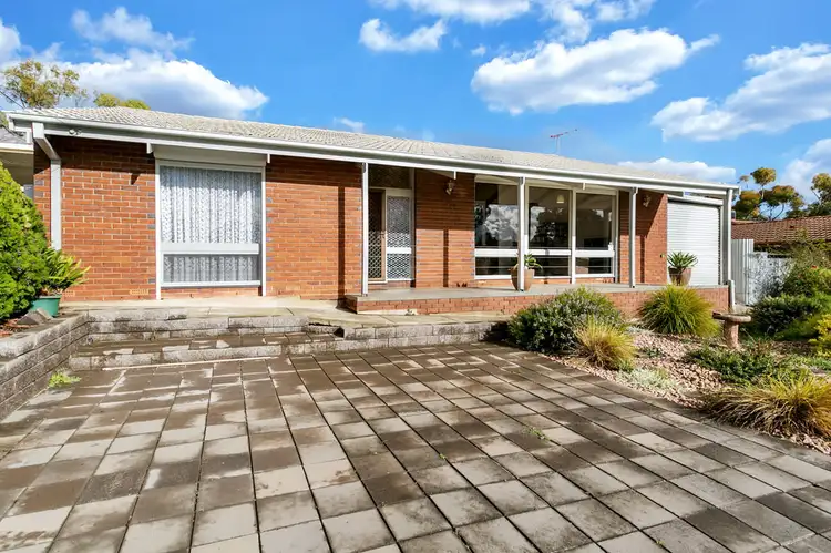 19 Barina Avenue, Para Vista SA 5093