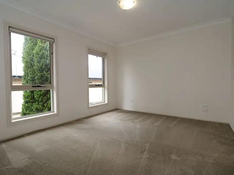 Fifth view of Homely villa listing, Unit 1/10 Cumberland Court, Tatton NSW 2650