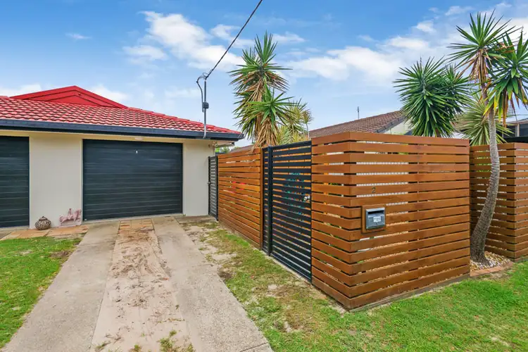 Second view of Homely semi-detached listing, 1/35 Donald Avenue, Paradise Point QLD 4216