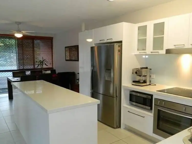Main view of Homely unit listing, 5/1976 Gold Coast Highway, Miami QLD 4220