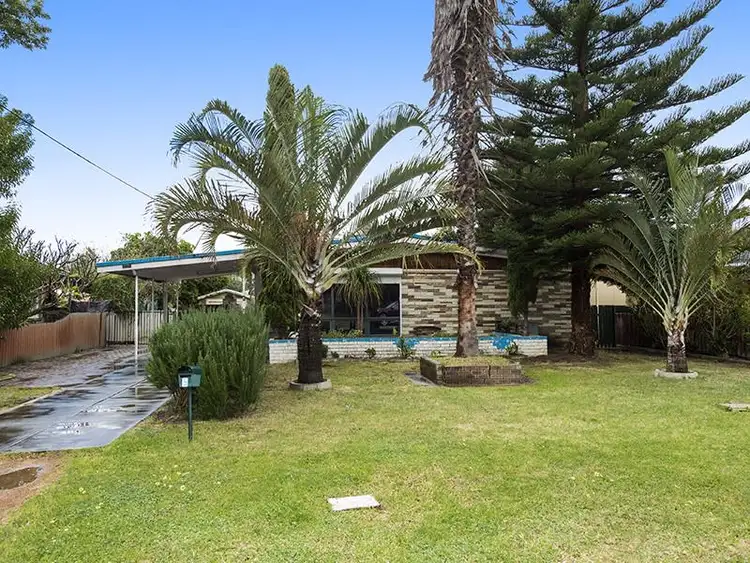 5 Warren Road, Maida Vale WA 6057