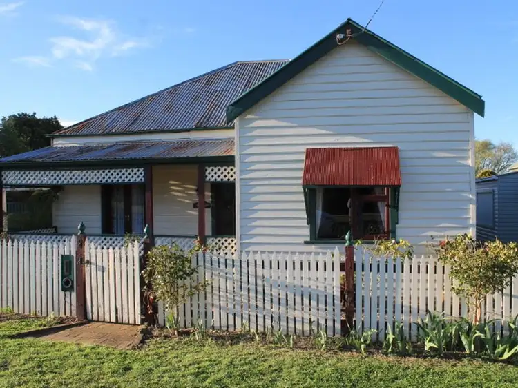 2 Short St, Glen Innes NSW 2370