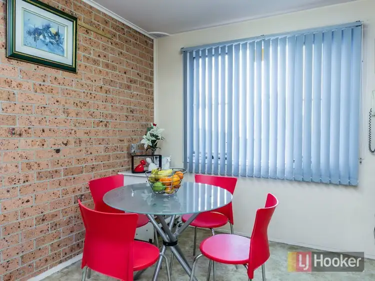 Fourth view of Homely townhouse listing, 10/7 Hanlon Close, Minto NSW 2566