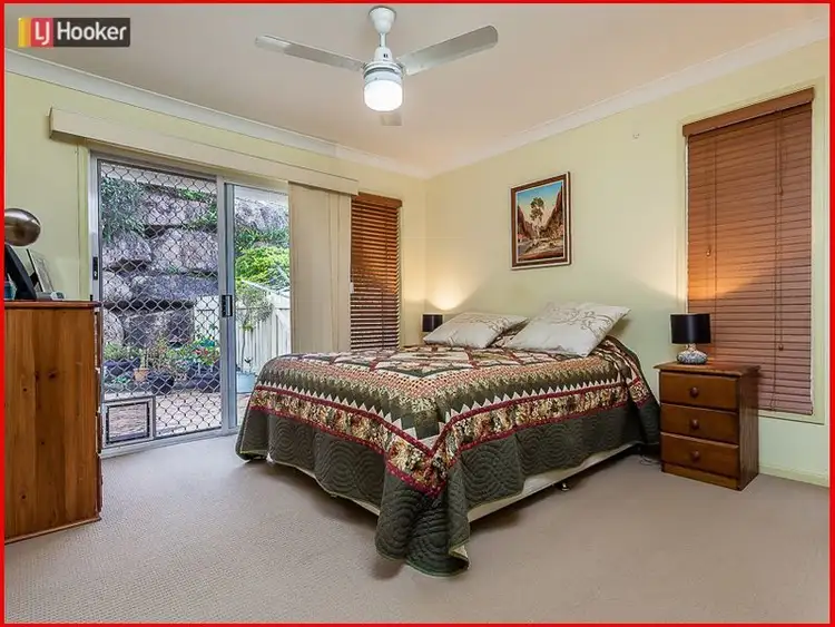 Sixth view of Homely villa listing, 2/85 View Crescent, Arana Hills QLD 4054