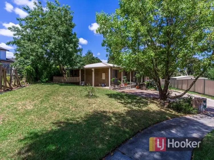 Second view of Homely house listing, 4 Rubida Court, Endeavour Hills VIC 3802