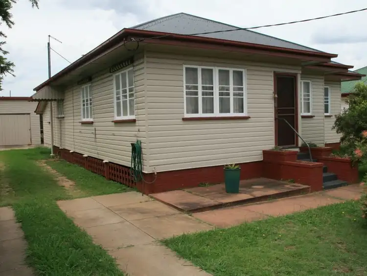 15 Pratten Street, Warwick QLD 4370