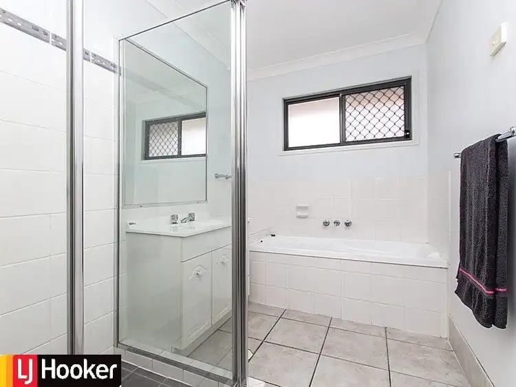 Seventh view of Homely house listing, 28 Mowbray Court, Kallangur QLD 4503