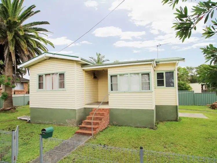 3 Poole Avenue, Sussex Inlet NSW 2540