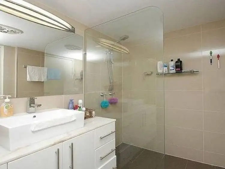 Seventh view of Homely unit listing, 5/1976 Gold Coast Highway, Miami QLD 4220