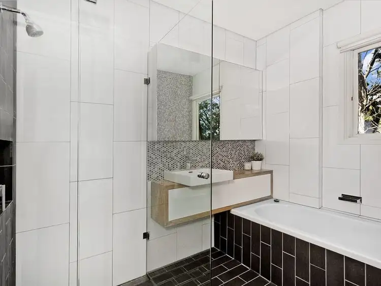 Fifth view of Homely unit listing, 10/74 Lagoon Street, Narrabeen NSW 2101