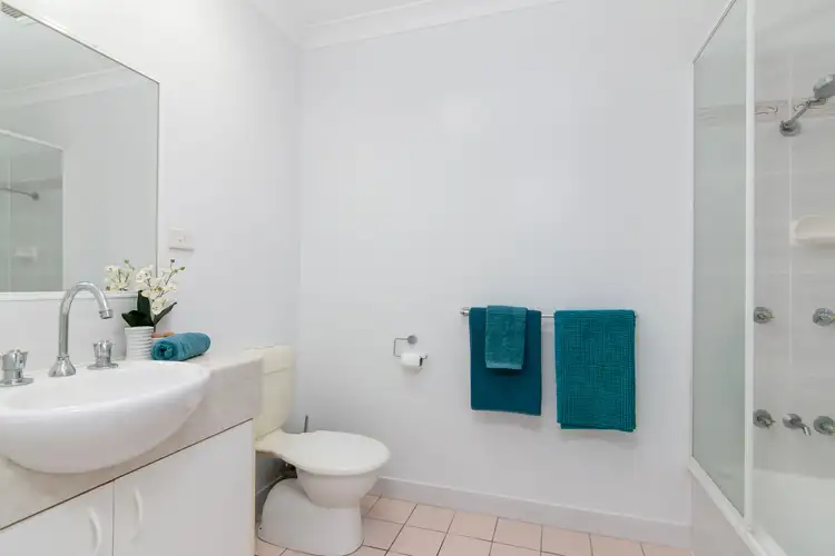 Sixth view of Homely townhouse listing, 4/177 Kamerunga Road, Freshwater QLD 4870
