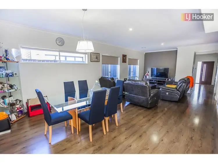 Fourth view of Homely house listing, 25 Baronial Way, Craigieburn VIC 3064