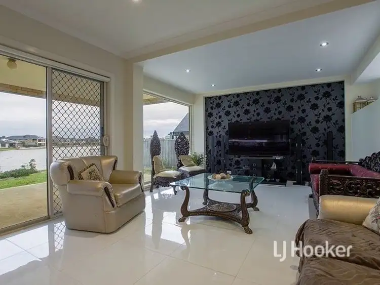Fourth view of Homely house listing, 7 Sundowner Place, Sanctuary Lakes VIC 3030