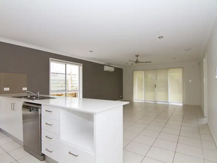 Fifth view of Homely house listing, 10 Poppy Crescent, Springfield Lakes QLD 4300