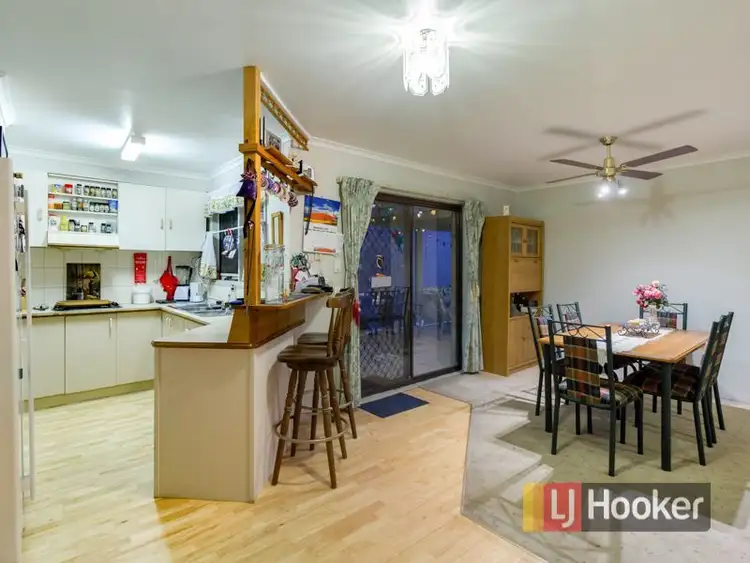 Fifth view of Homely house listing, 31 Meredith Crescent, Hampton Park VIC 3976