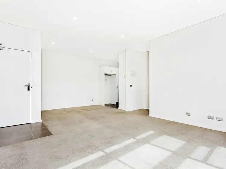 Fifth view of Homely unit listing, 34/29-31 State Circle, Deakin ACT 2600