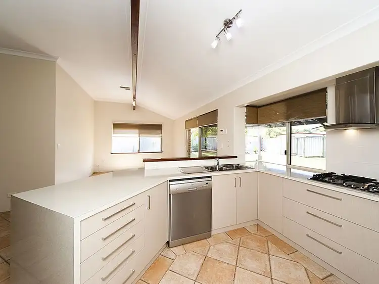 7 Mission Place, Cooloongup WA 6168