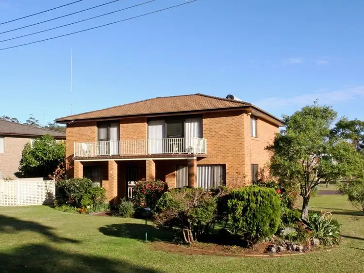 9 Edgewater Avenue, Sussex Inlet NSW 2540