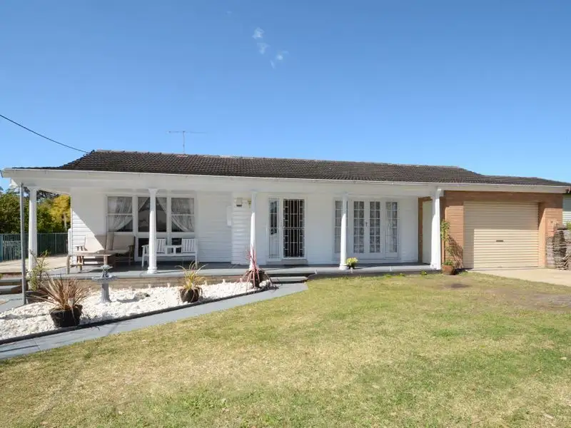 Main view of Homely house listing, 4 Field Avenue, Toronto NSW 2283