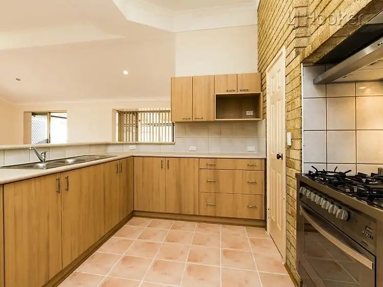 Seventh view of Homely house listing, 2 Lima Close, Warnbro WA 6169