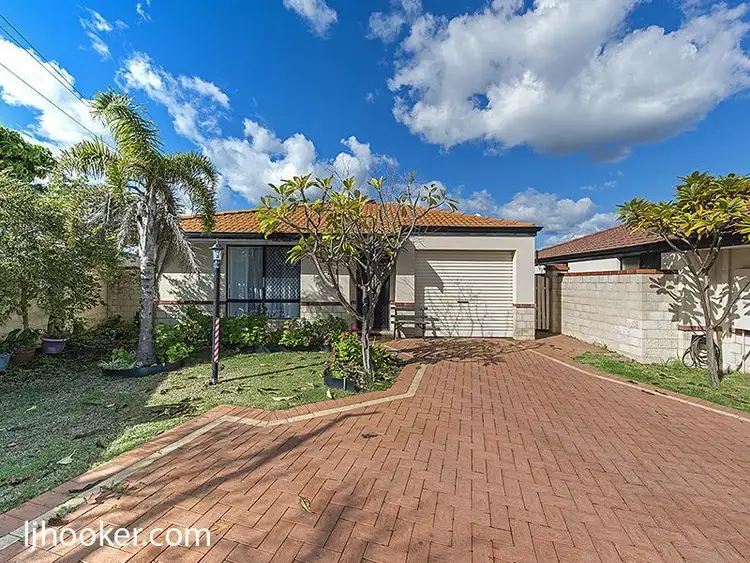4i Ball Place, Queens Park WA 6107
