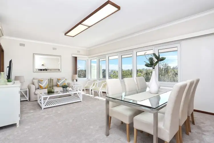 16 Rembrandt Drive, Middle Cove NSW 2068