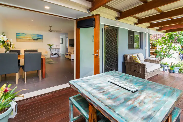 2/16 Maiala Close, Paradise Point QLD 4216