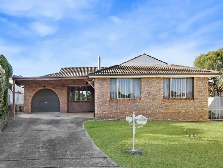 4 Hobart Place, Wakeley NSW 2176