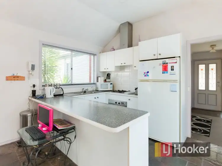 Fourth view of Homely house listing, 10 Newbury Court, Carrum Downs VIC 3201